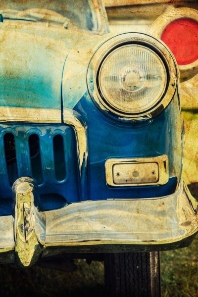 Rusty car 1