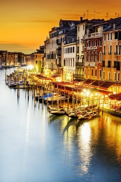 Hoofdafbeelding Venice by night 
